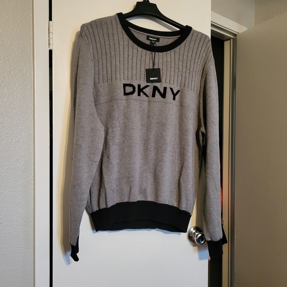 MEN SIZE XXL DKNY SWEATER
